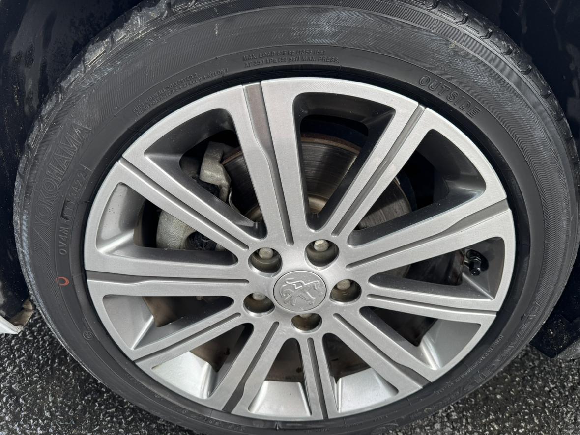 Peugeot 408 2016 thumb 8