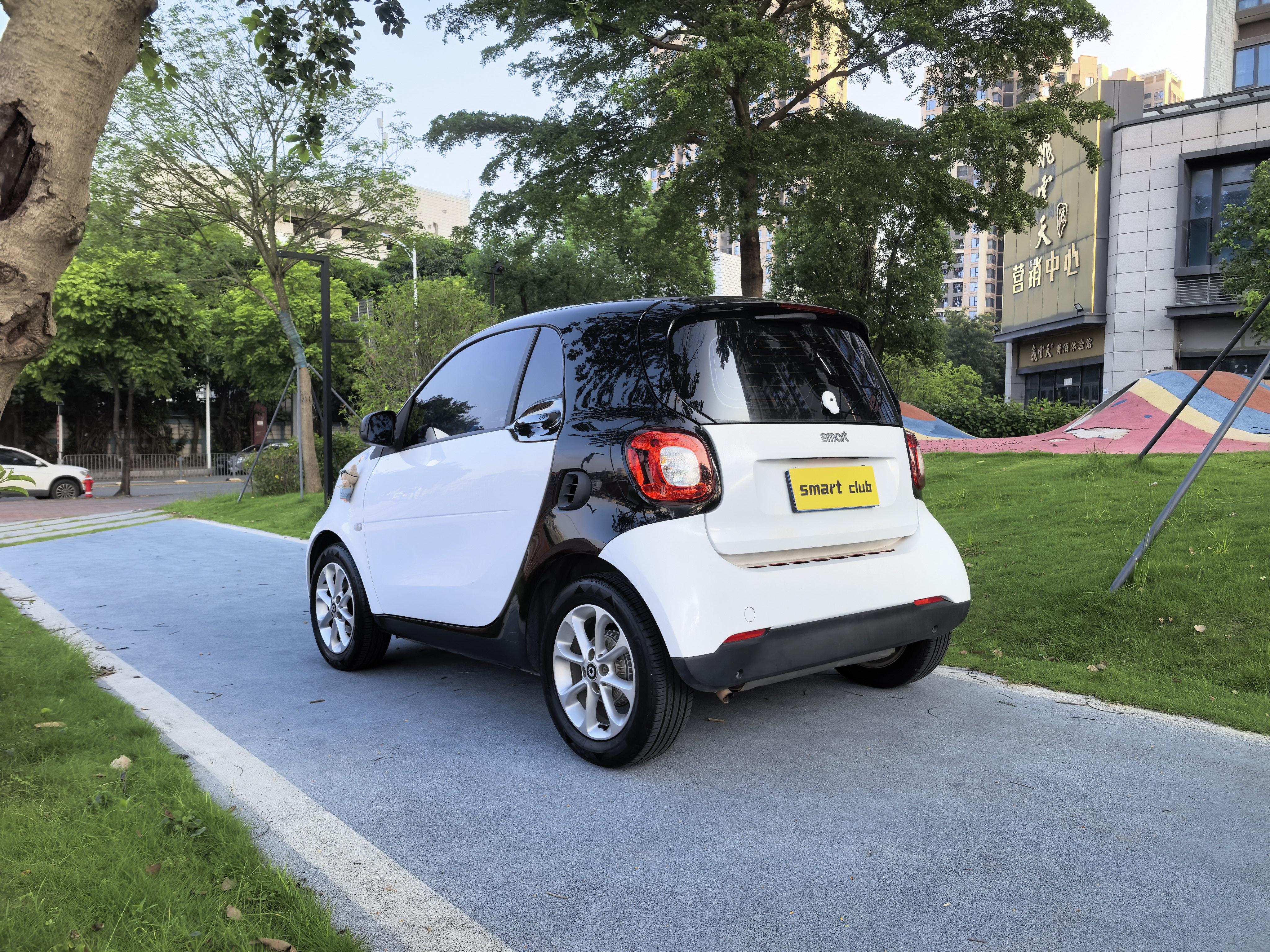 Smart Fortwo 2015 thumb 2