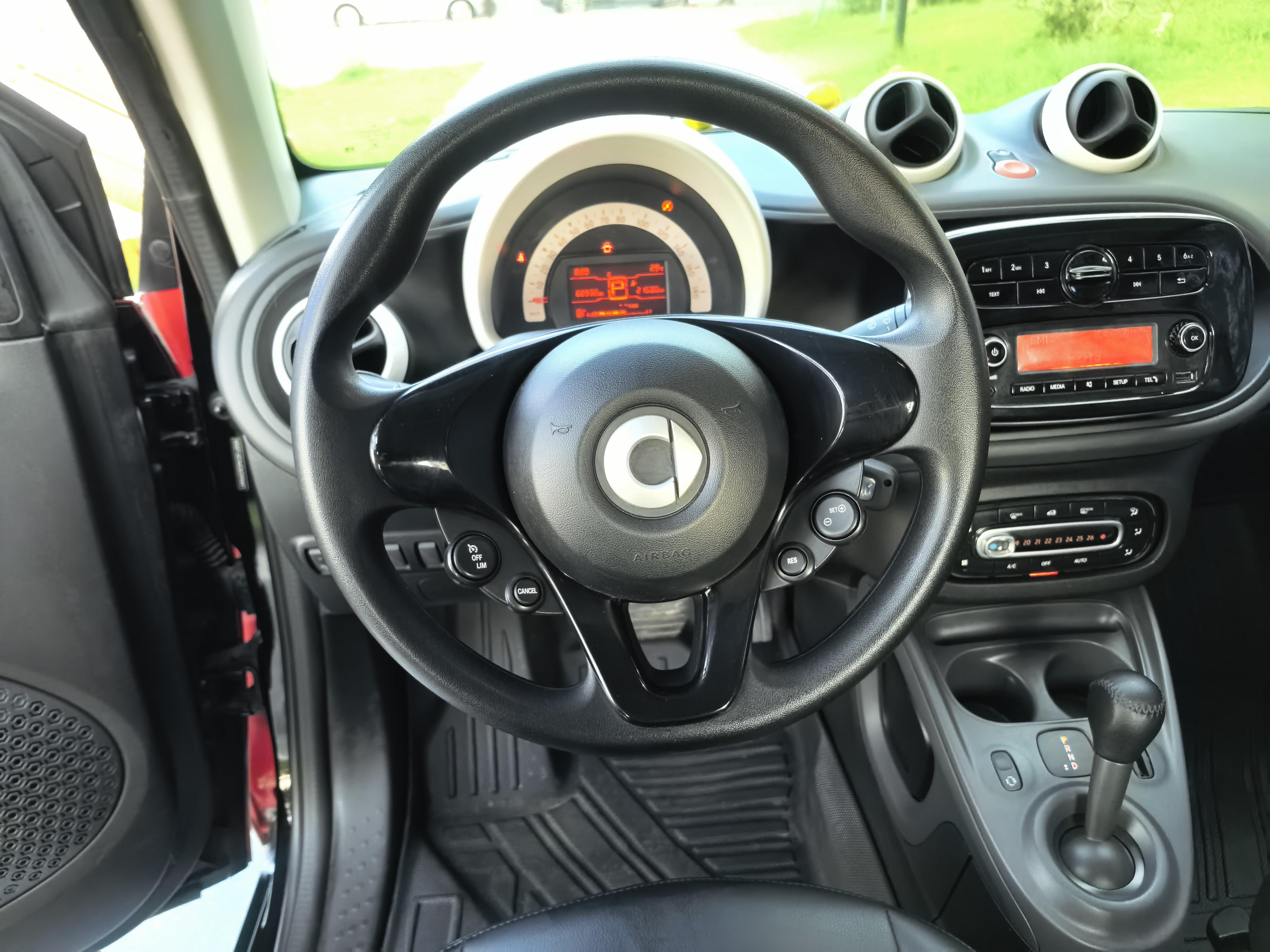 Smart Fortwo 2015 thumb 11
