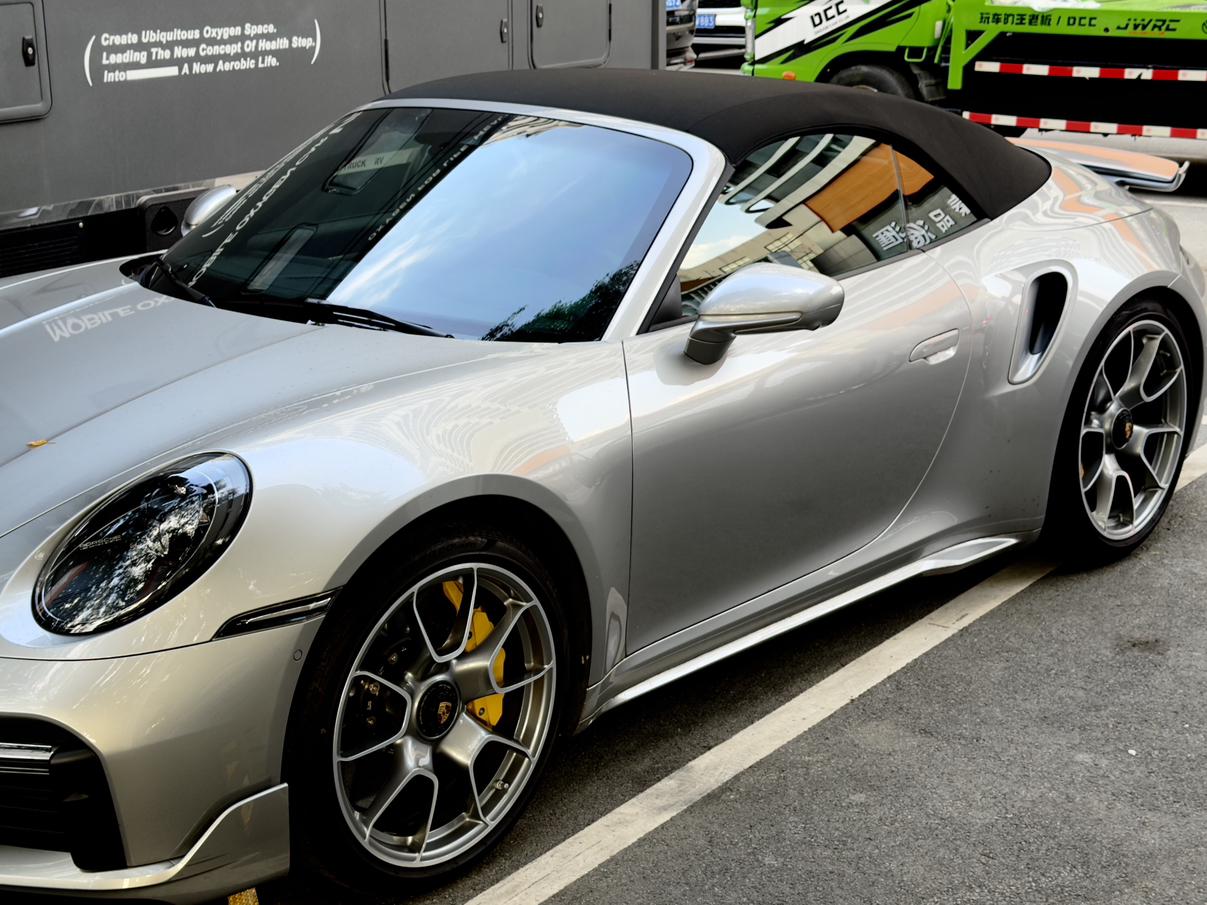 Porsche 911 2020 thumb 5