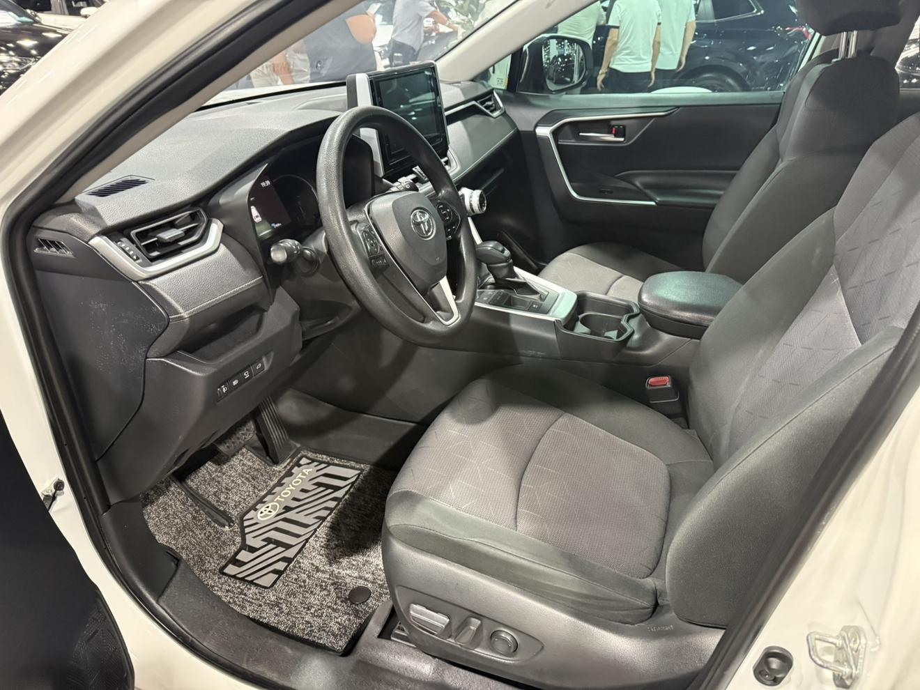 Toyota RAV4 2020 thumb 6