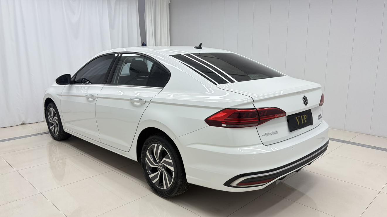 Volkswagen Bora 2023 thumb 2