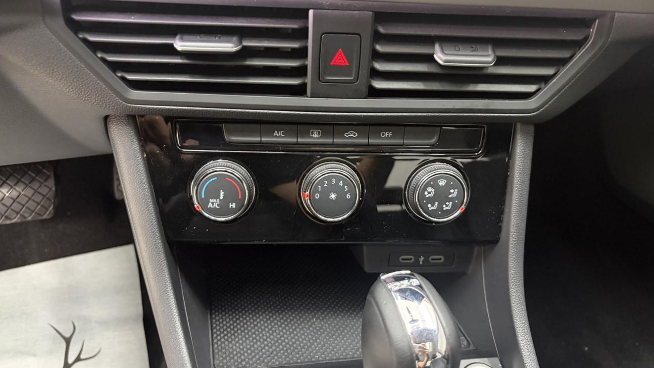 Volkswagen Bora 2023 thumb 5