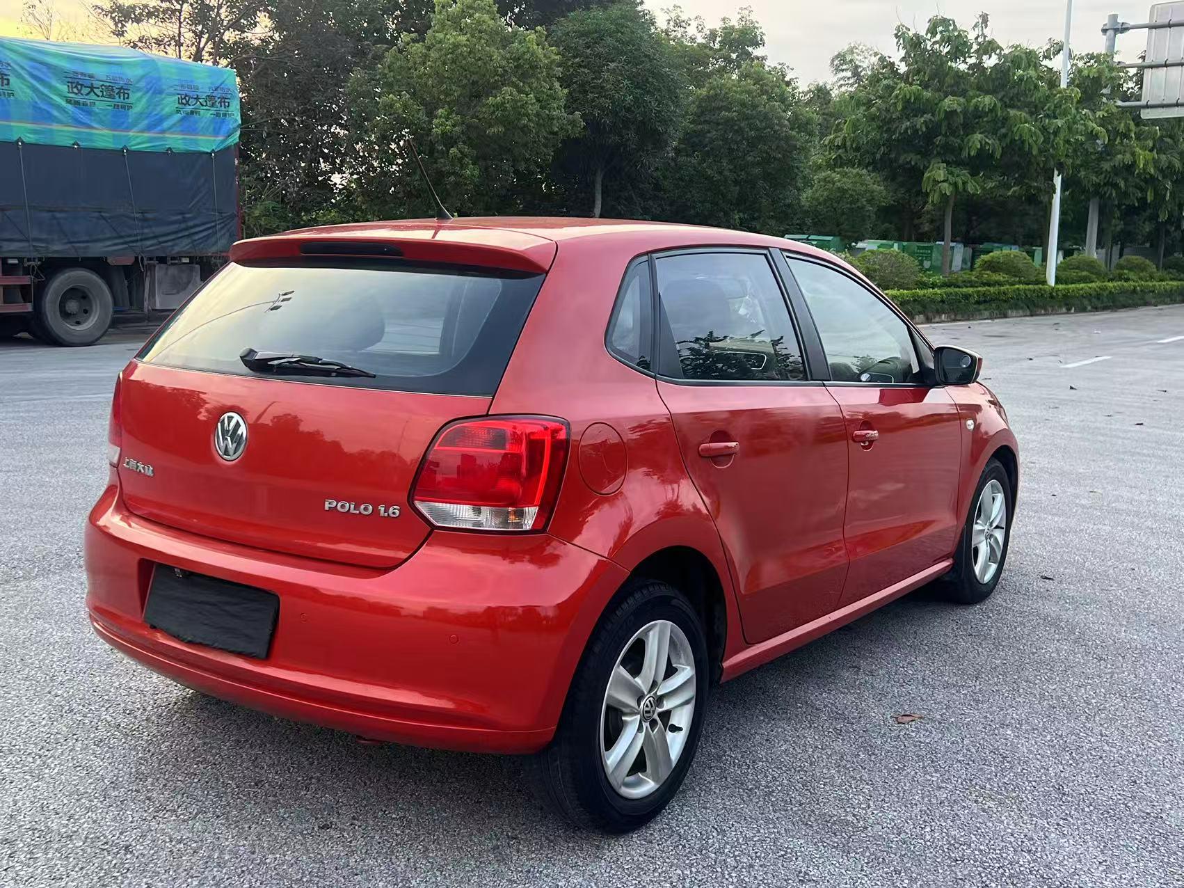 Volkswagen Polo 2011 thumb 4