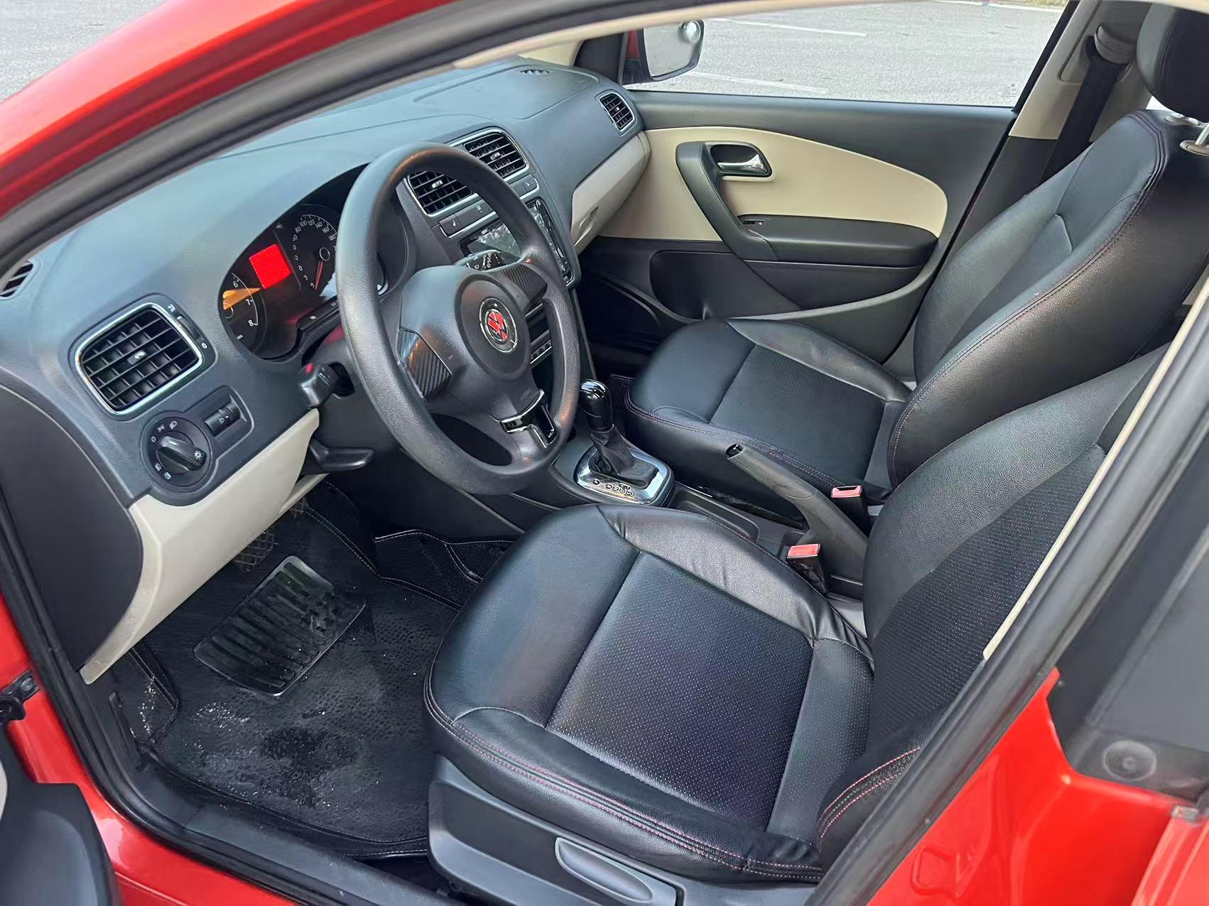 Volkswagen Polo 2011 thumb 6