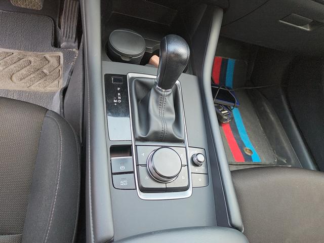 Mazda 3 2020 thumb 7