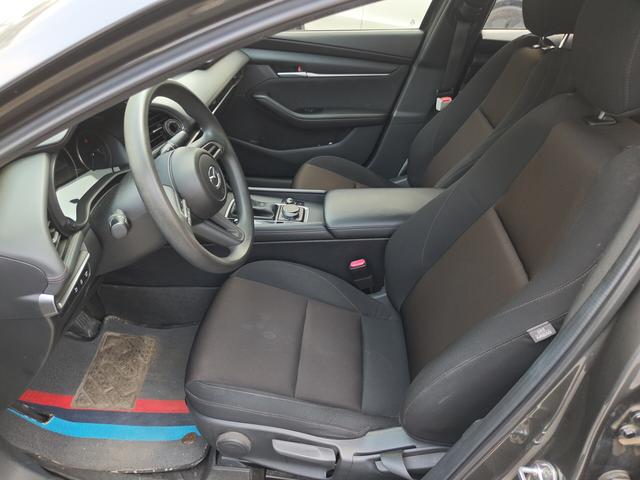 Mazda 3 2020 thumb 8