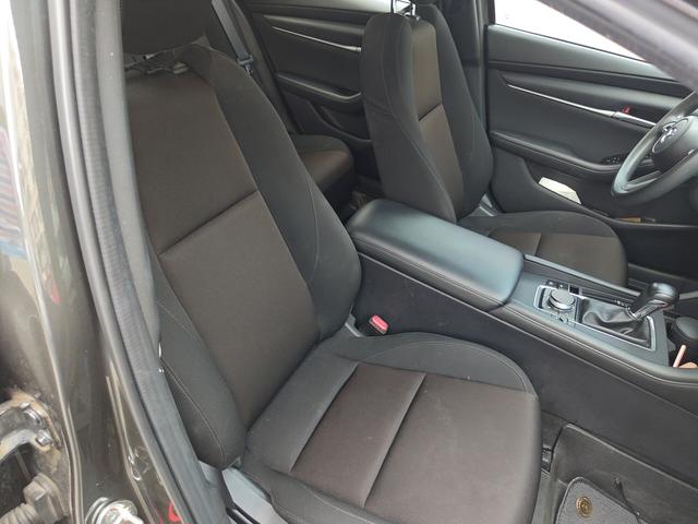 Mazda 3 2020 thumb 9