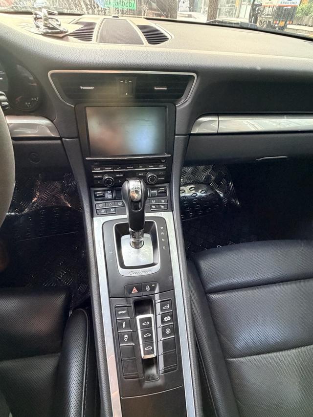 Porsche 911 2012 thumb 5