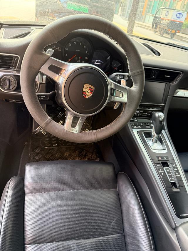 Porsche 911 2012 thumb 8