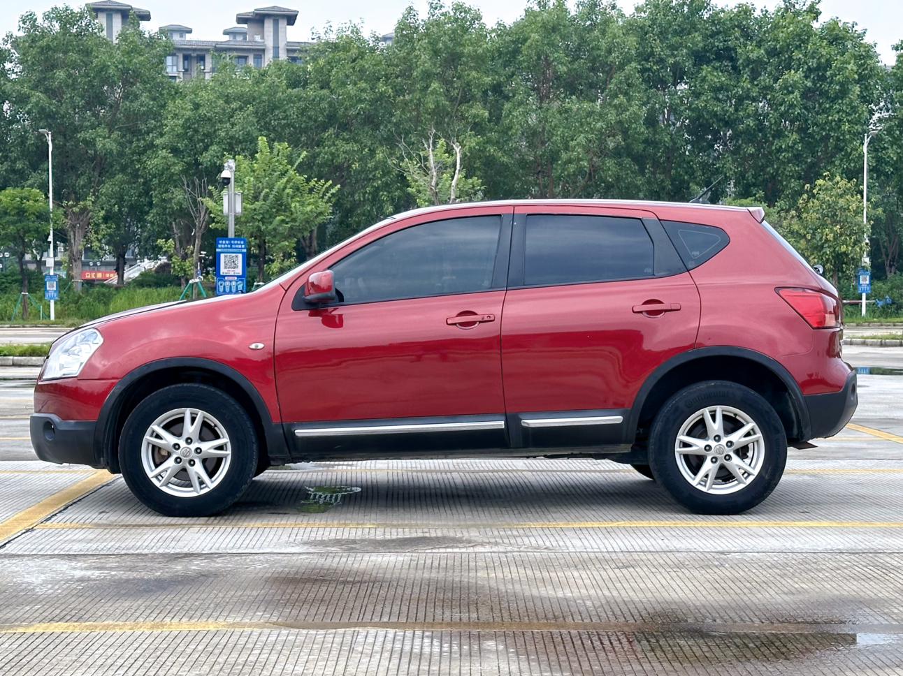 Nissan Qashqai+2 2008 thumb 2
