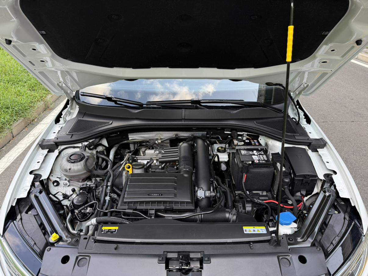 Volkswagen Bora 2024 thumb 6
