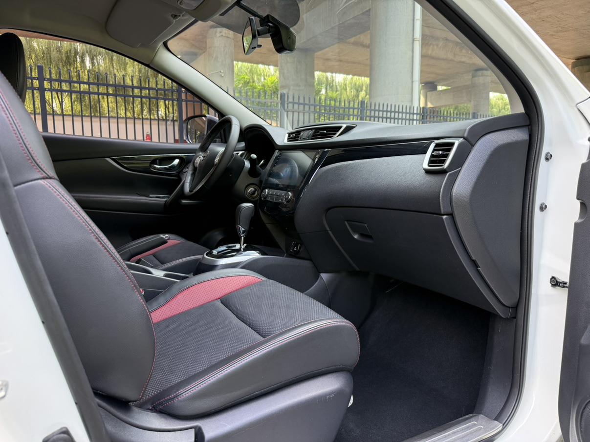 Nissan Qashqai+2 2017 thumb 12