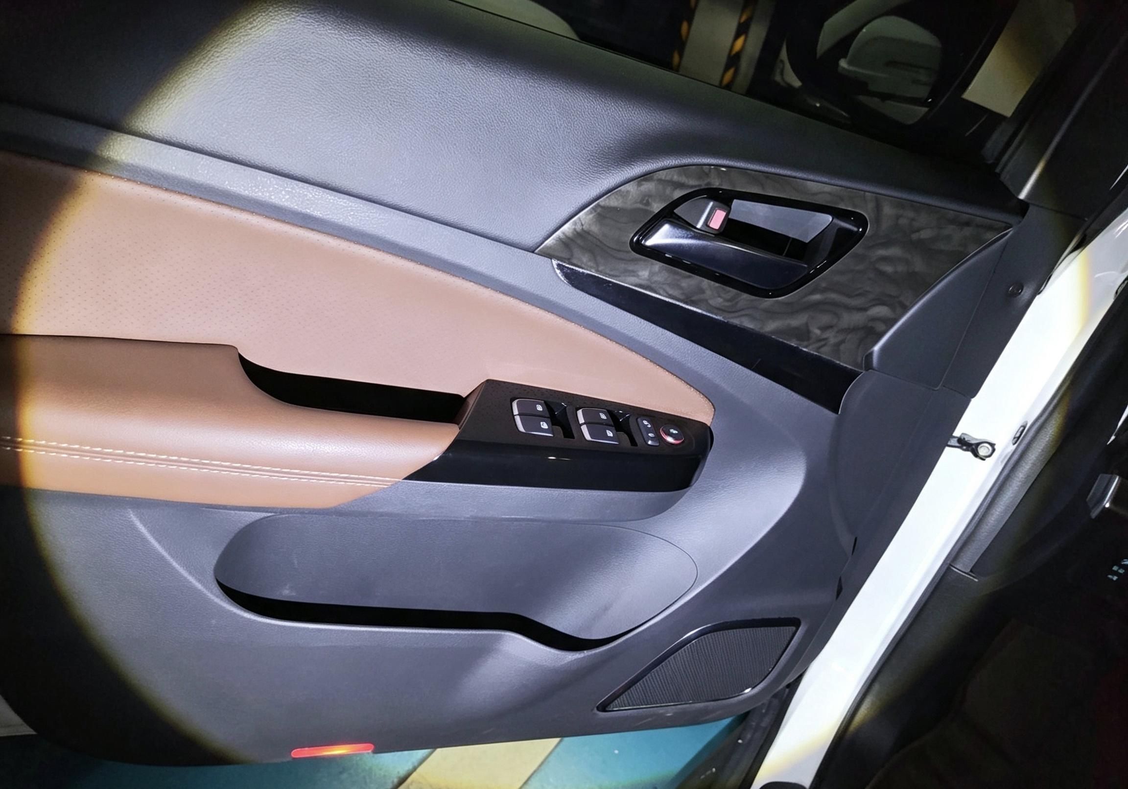 BYD Tang 2017 thumb 3
