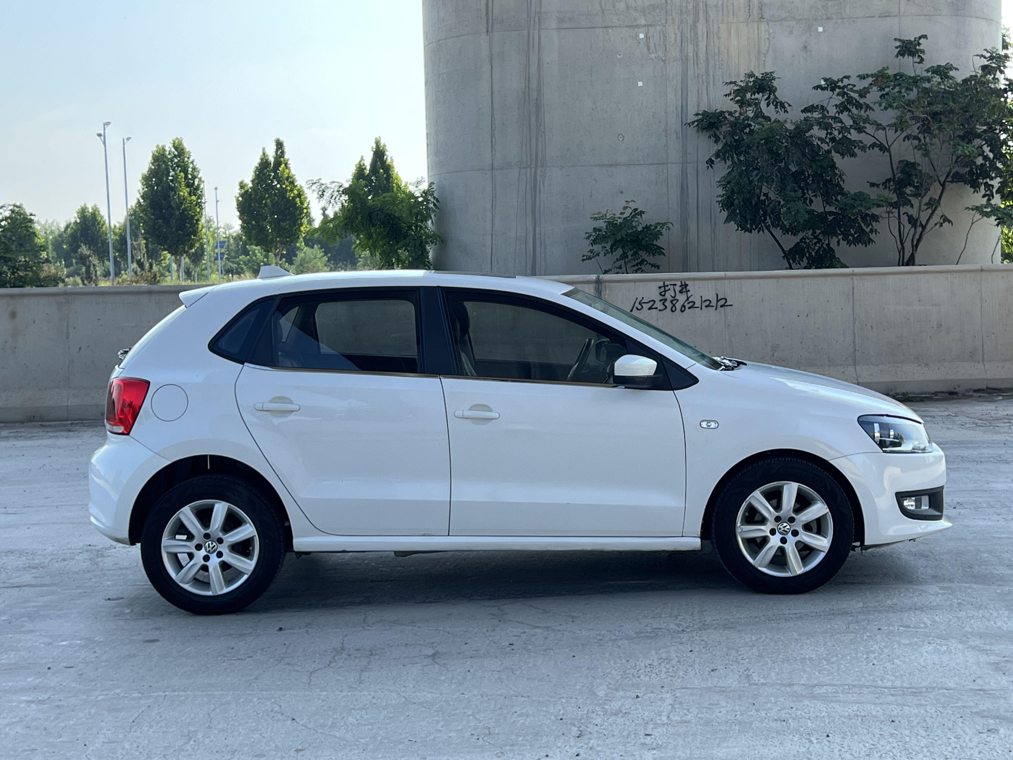Volkswagen Polo 2013 thumb 6