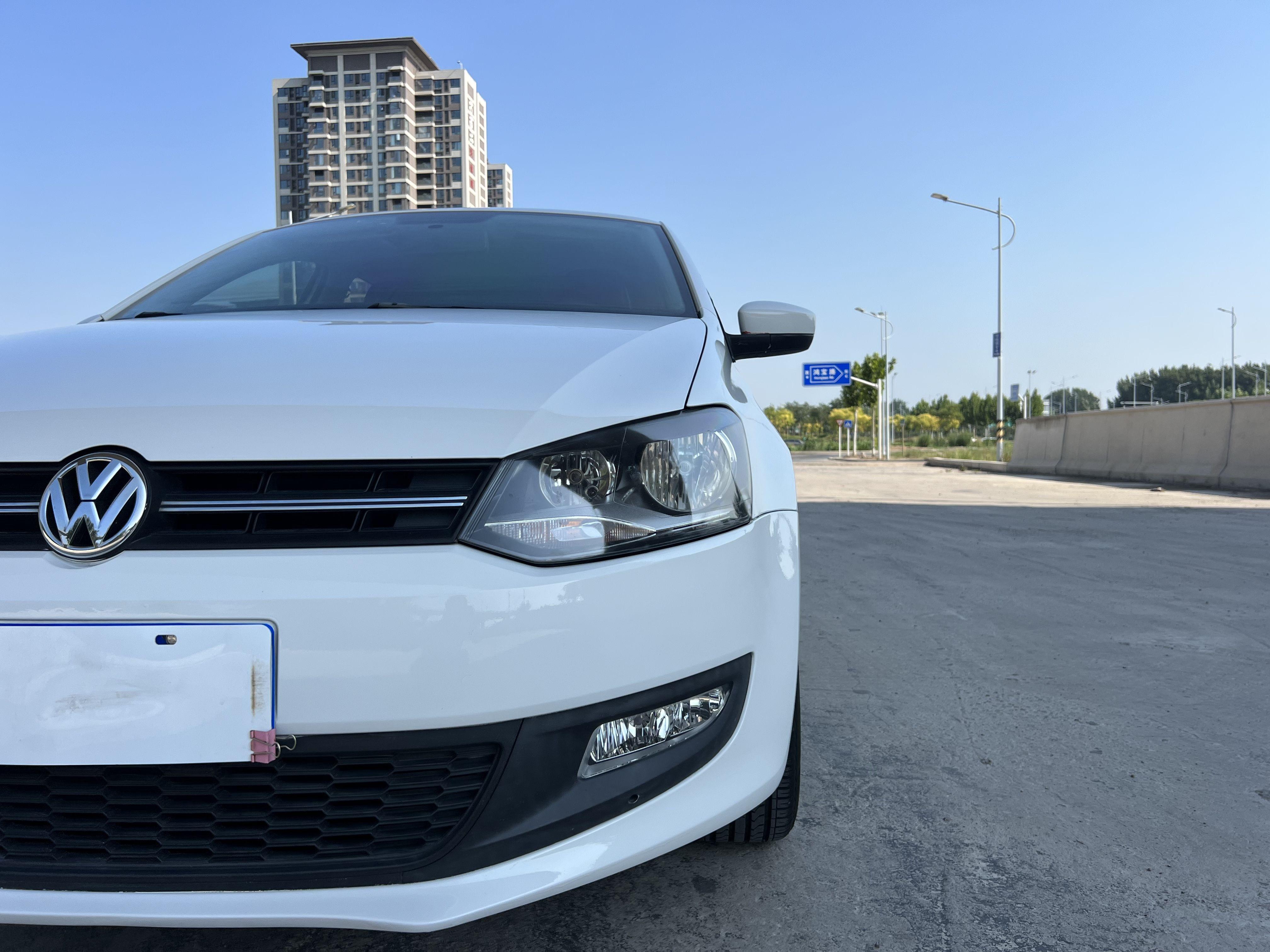 Volkswagen Polo 2013 thumb 8