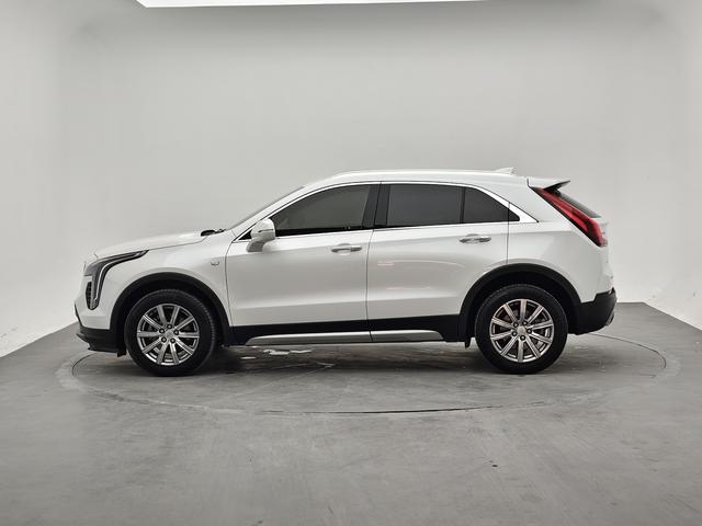 Cadillac XT4 2021 thumb 2