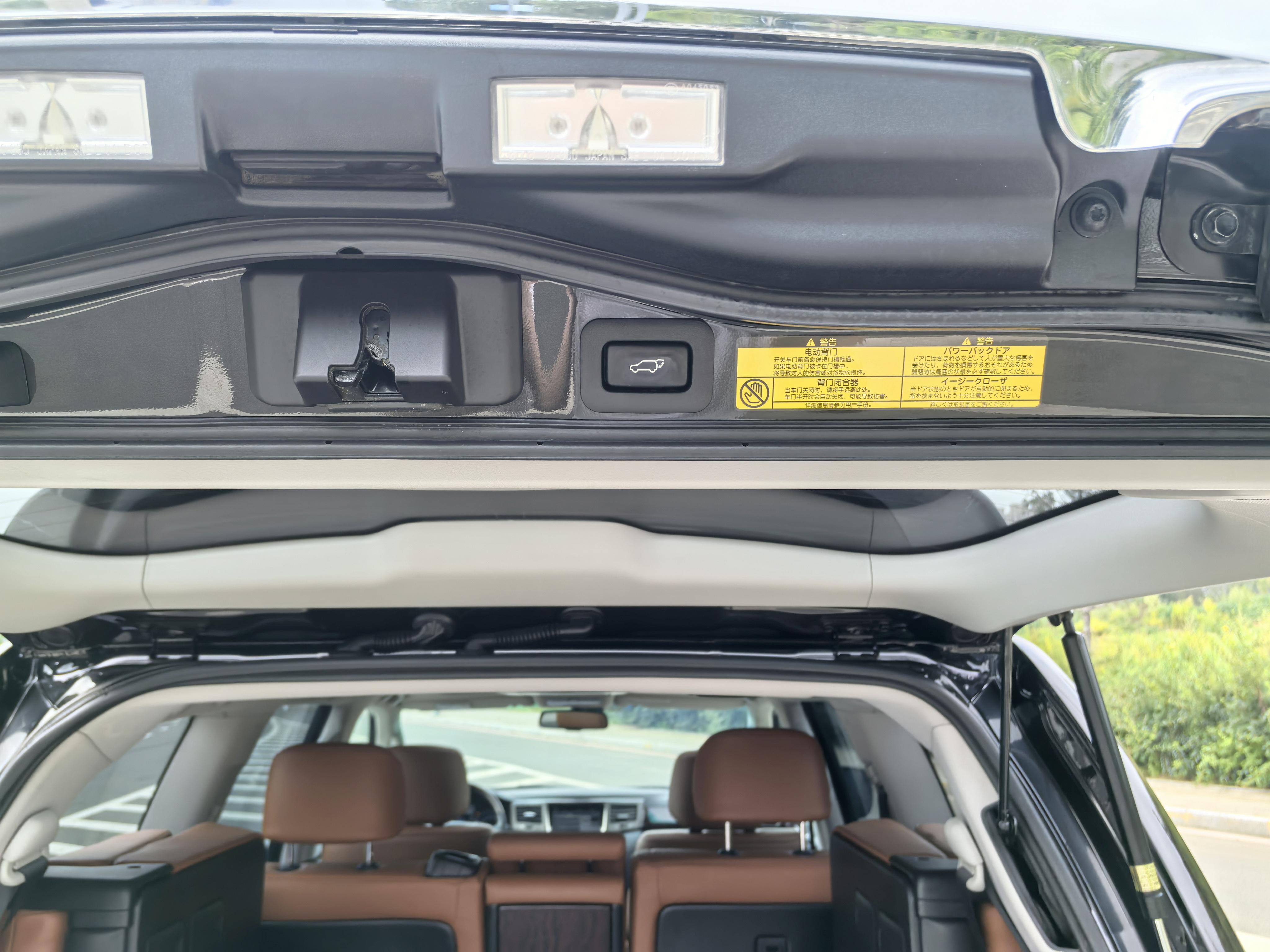 Lexus LX 2012 thumb 7