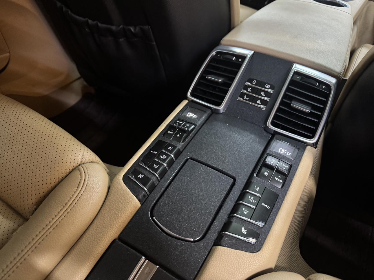 Porsche Panamera 2013 thumb 6