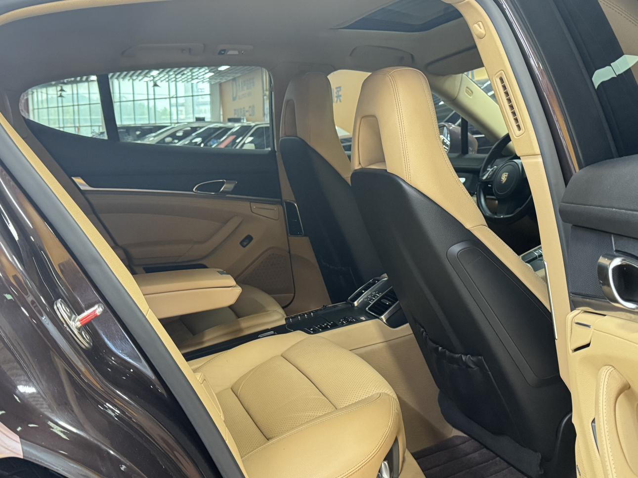 Porsche Panamera 2013 thumb 11