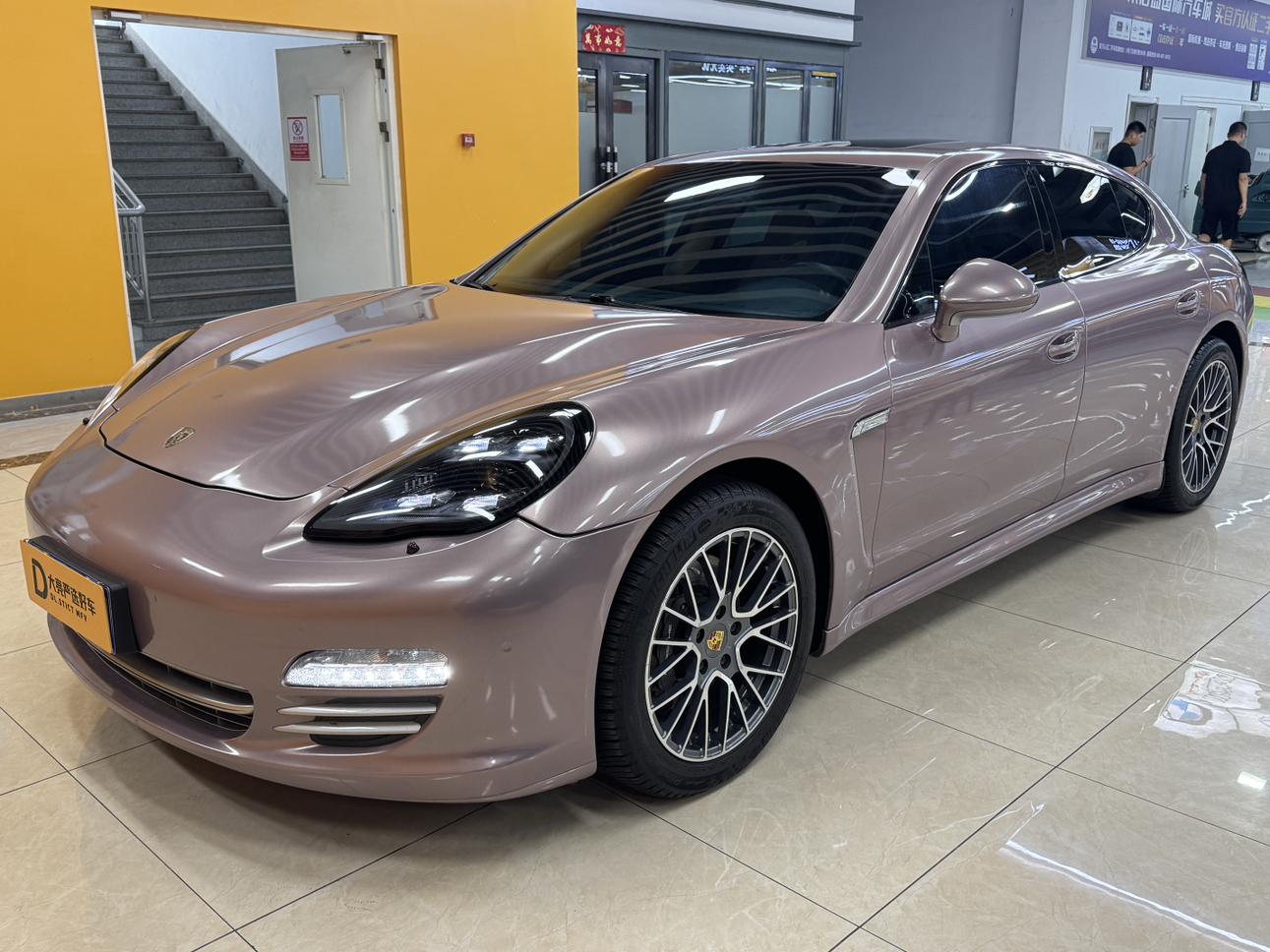 Porsche Panamera 2013 thumb 12