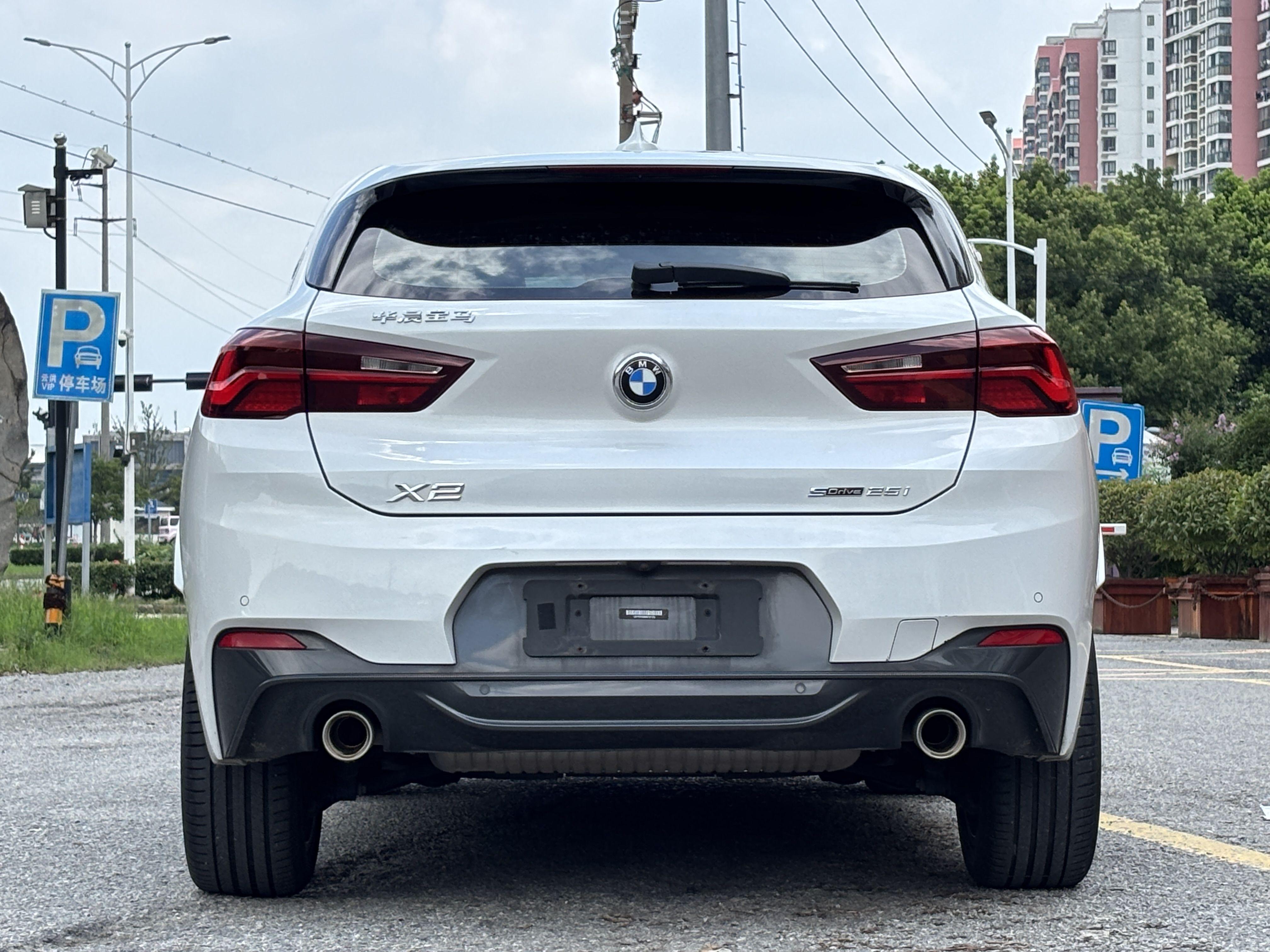 BMW X2 2021 thumb 4