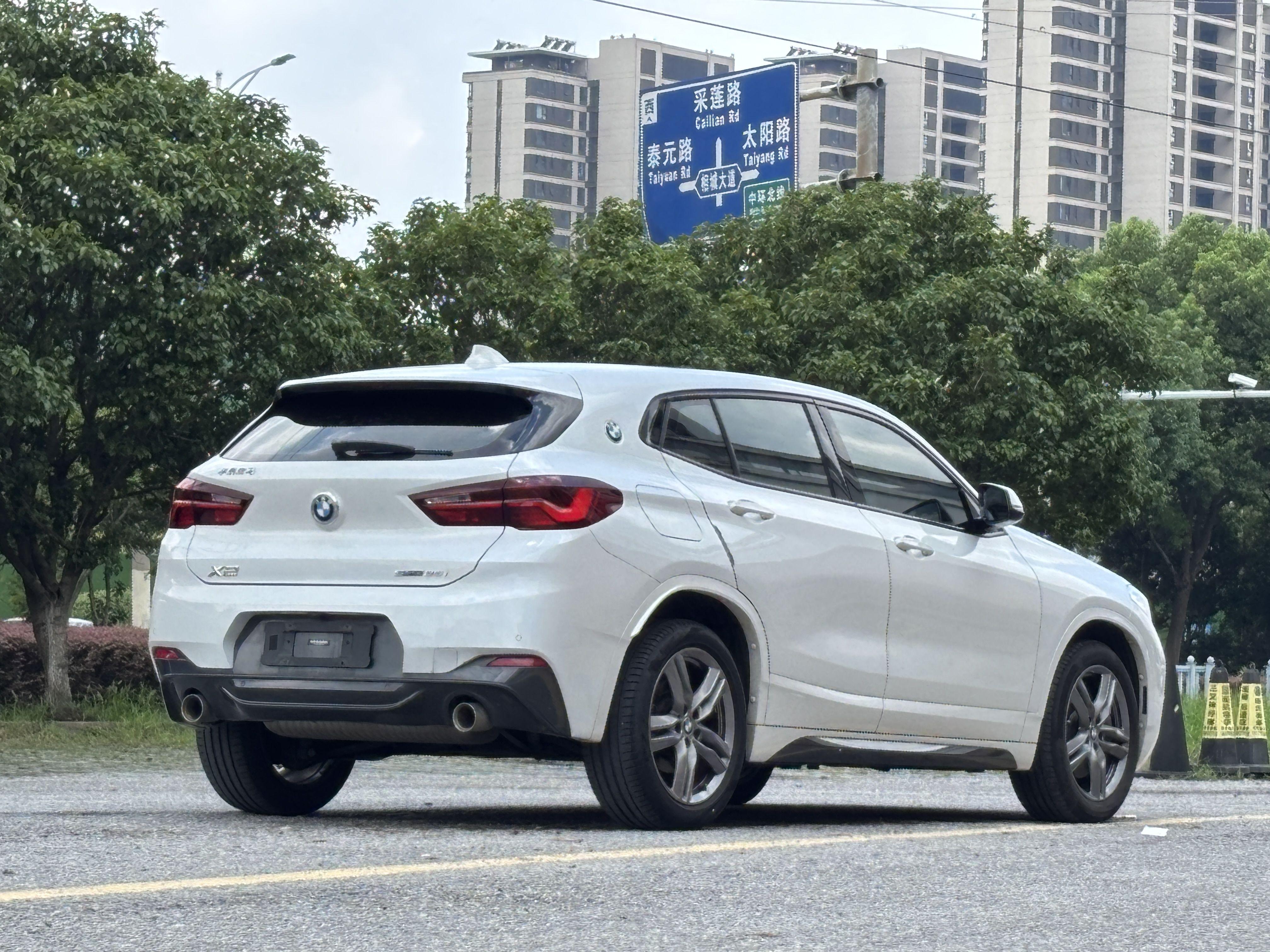 BMW X2 2021 thumb 5