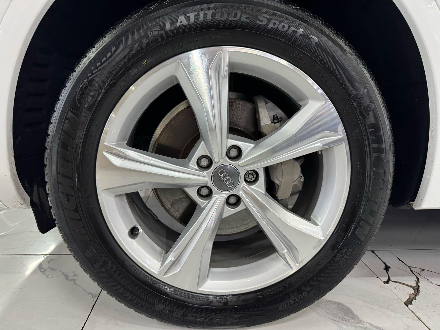 Audi Q5 2018 thumb 6