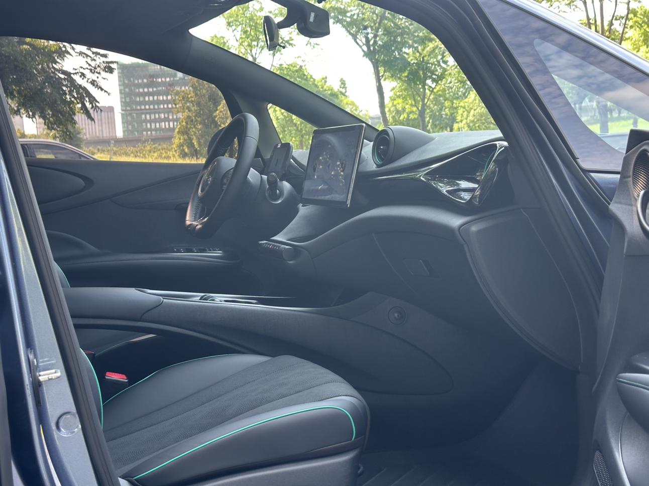 BYD Dolphin 2023 thumb 6