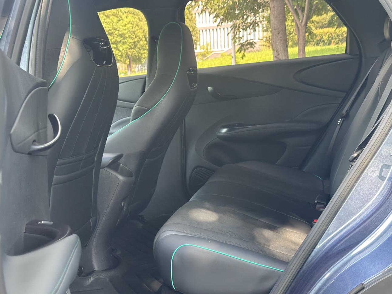 BYD Dolphin 2023 thumb 12