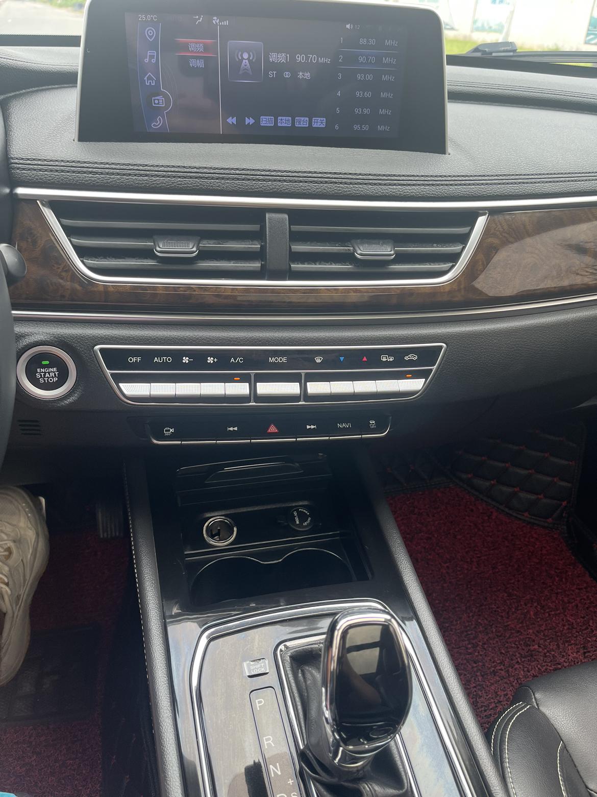 Dongfeng Fengon 580 2016 thumb 8