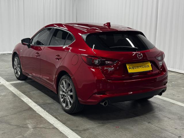 Mazda 3 2017 thumb 3