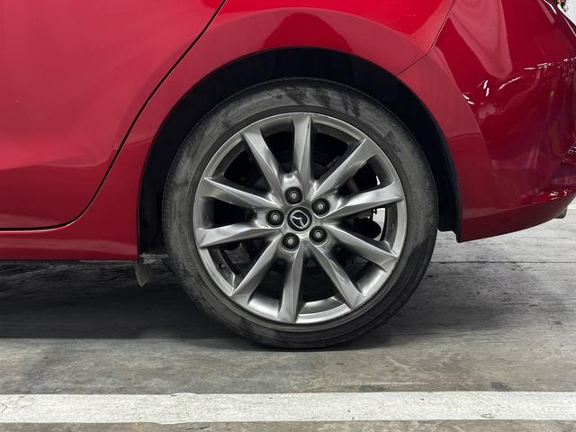 Mazda 3 2017 thumb 7