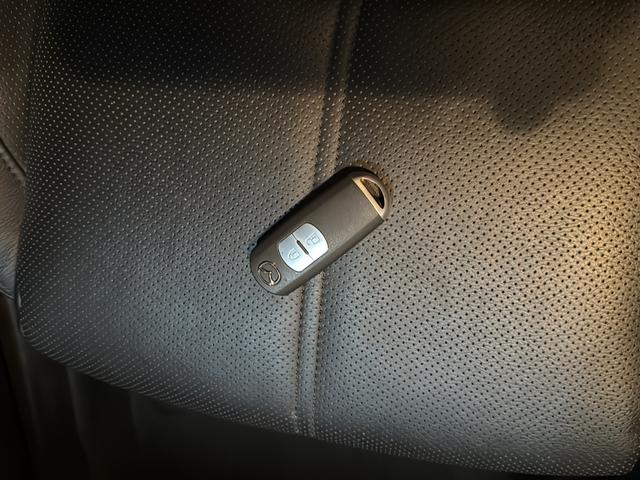 Mazda 3 2017 thumb 9