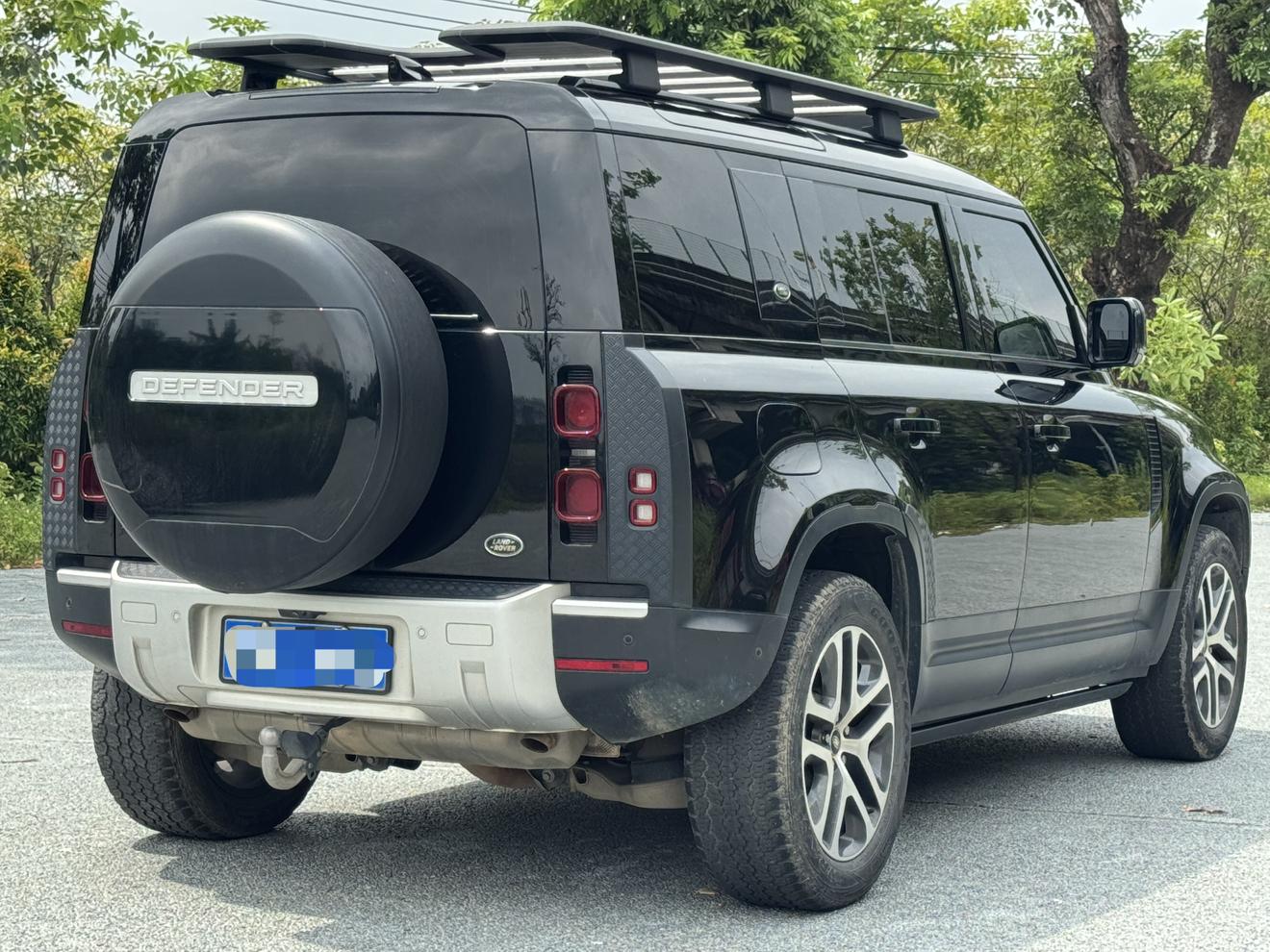 Land Rover Defender 2022 thumb 5