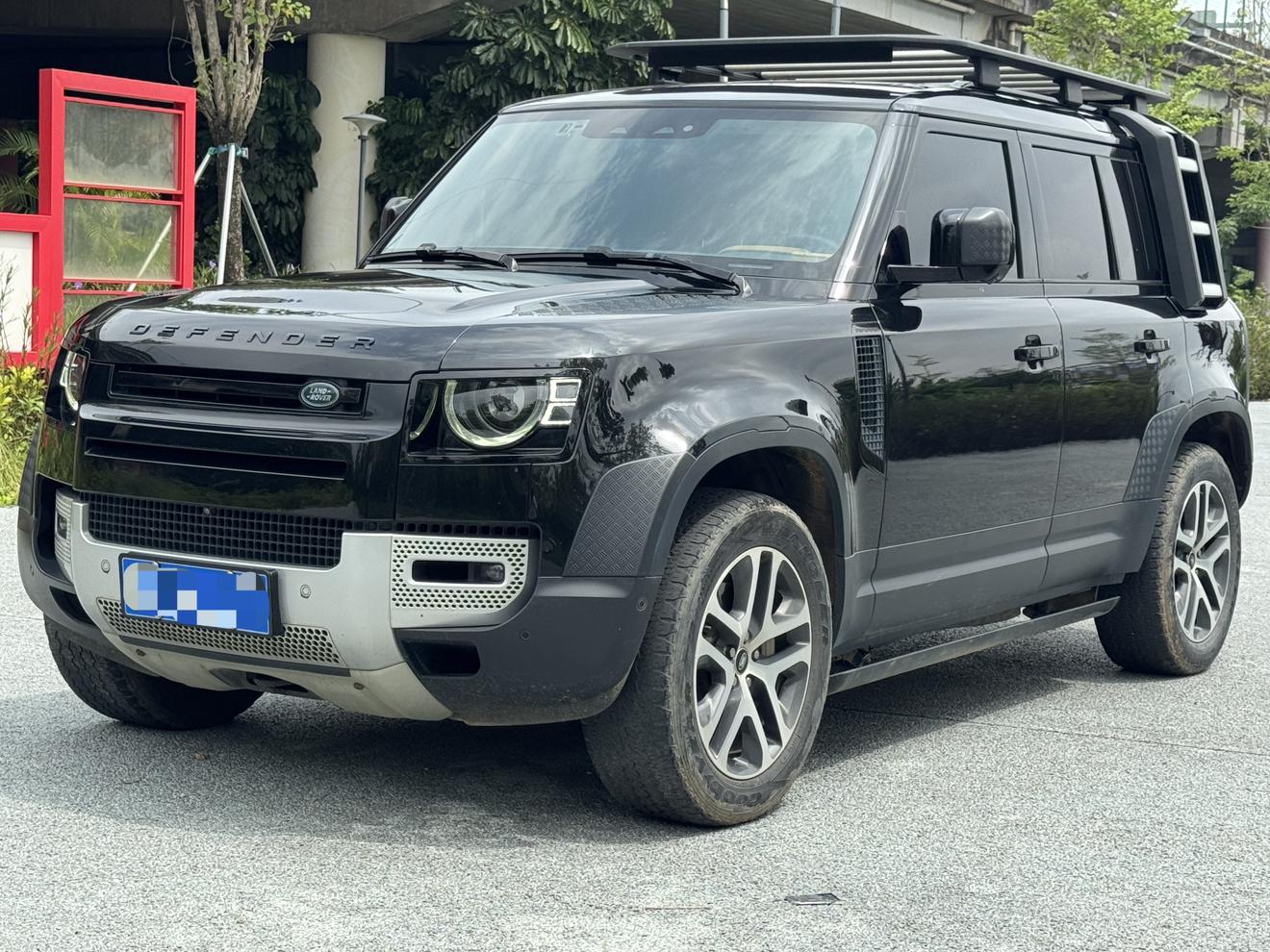 Land Rover Defender 2022 thumb 8