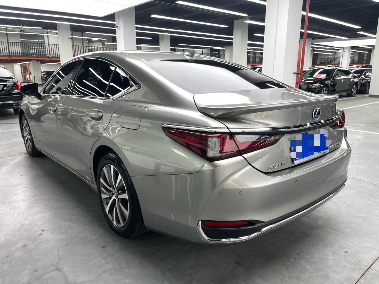 Lexus ES 2020 thumb 2