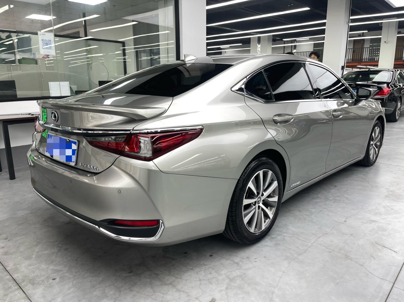 Lexus ES 2020 thumb 4