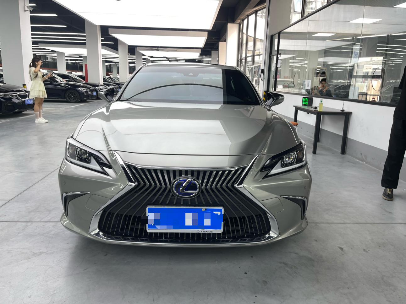 Lexus ES 2020 thumb 12