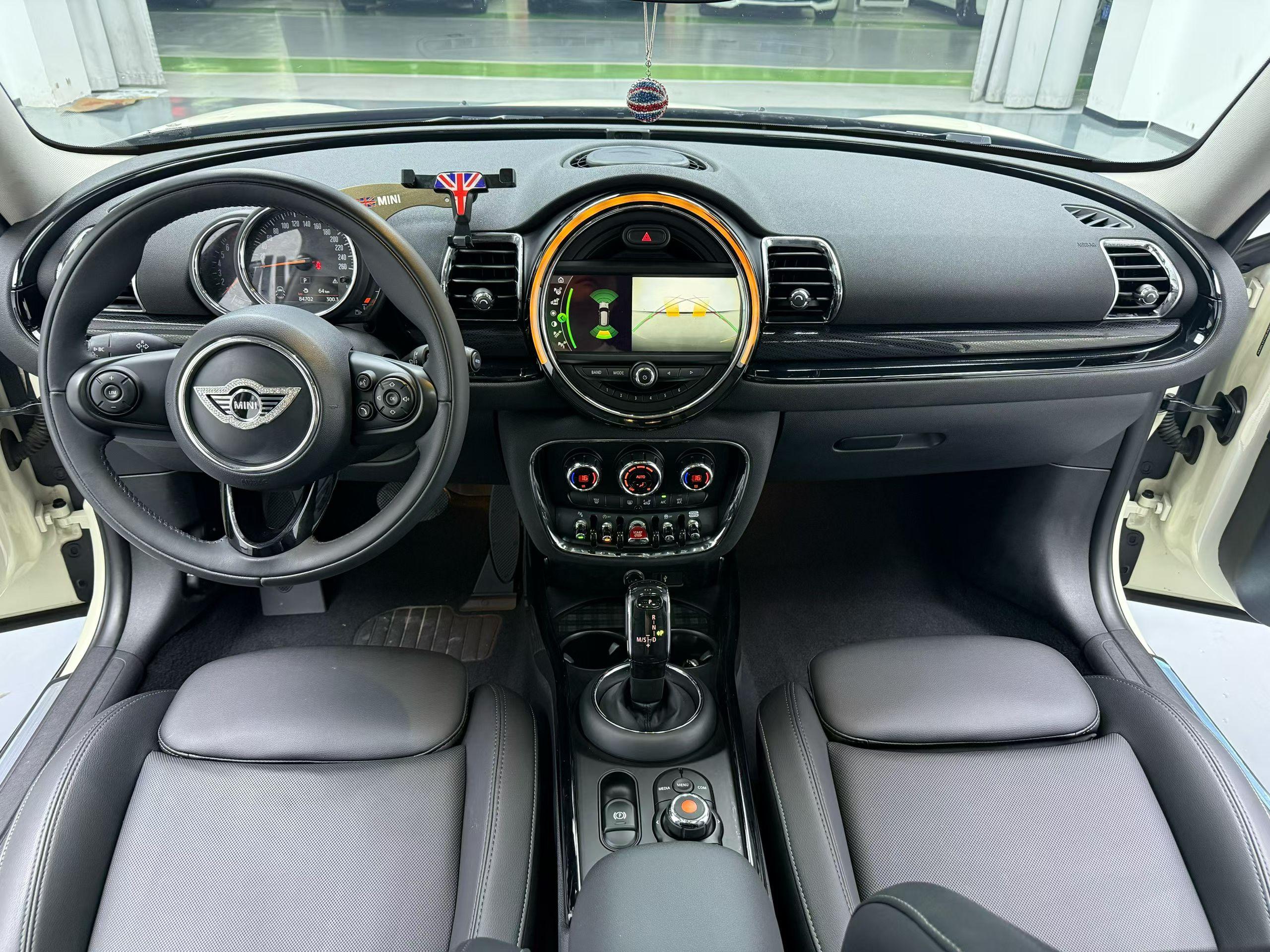 Mini Clubman 2019 thumb 4