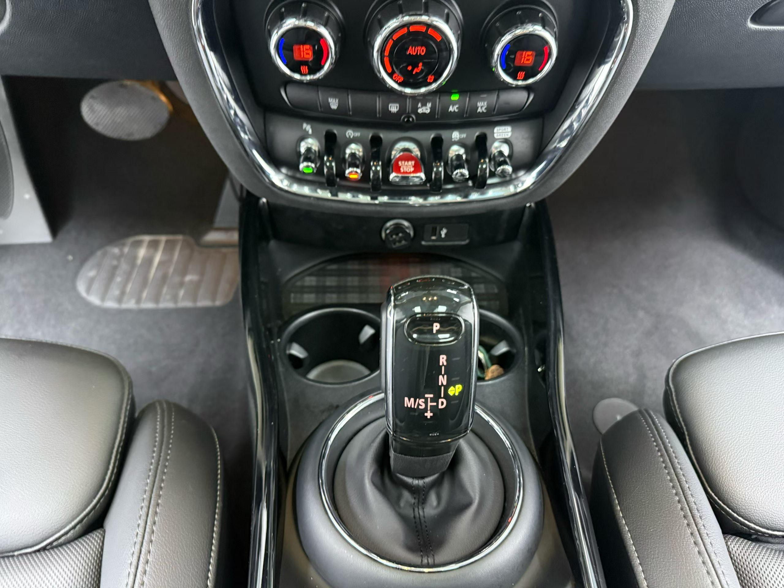 Mini Clubman 2019 thumb 5