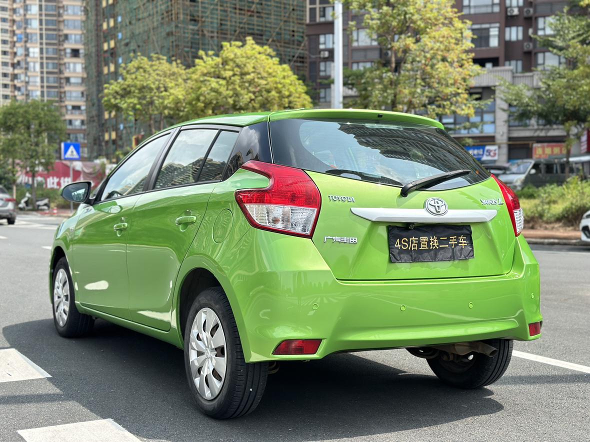 Toyota Yaris 2015 thumb 3