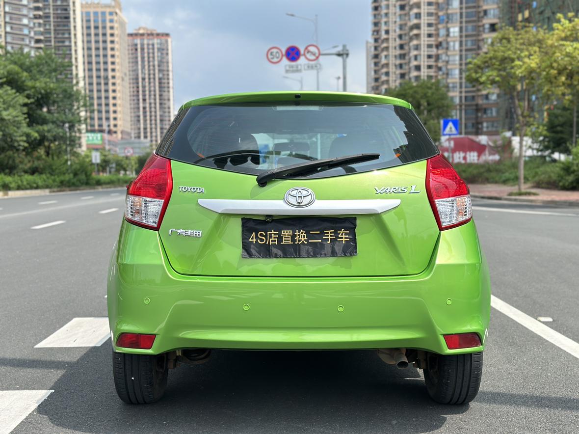 Toyota Yaris 2015 thumb 4