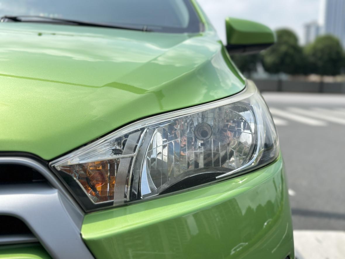 Toyota Yaris 2015 thumb 8