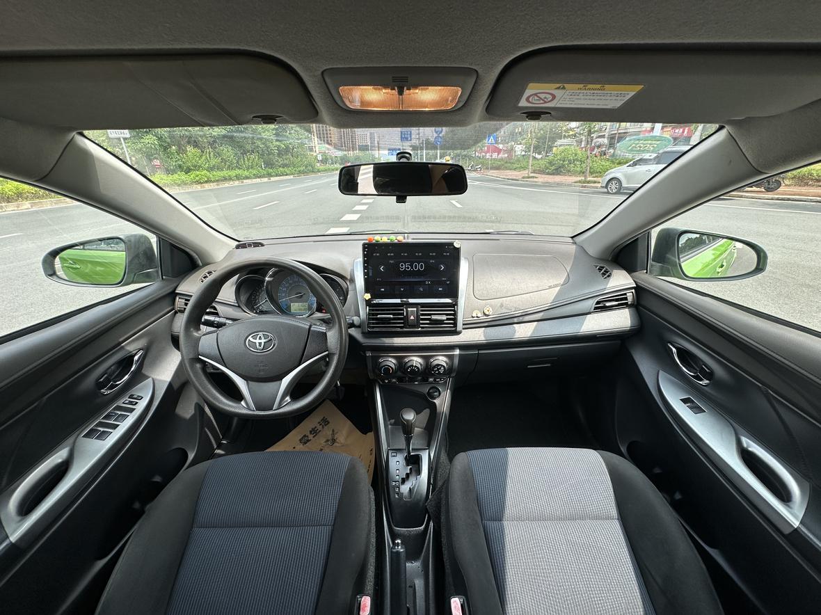 Toyota Yaris 2015 thumb 12