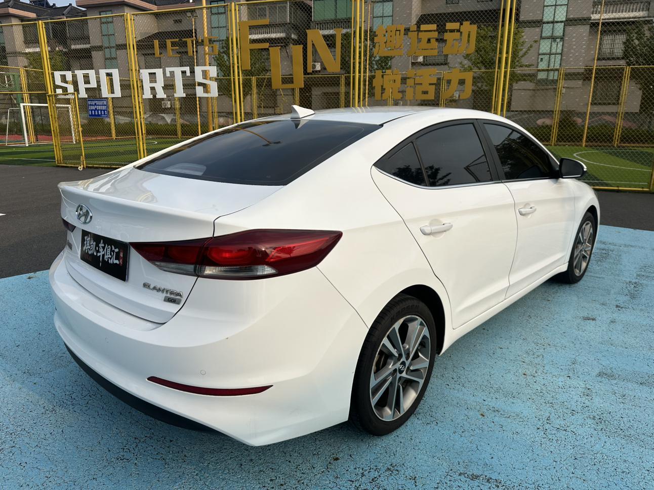 Hyundai Elantra 2016 thumb 10