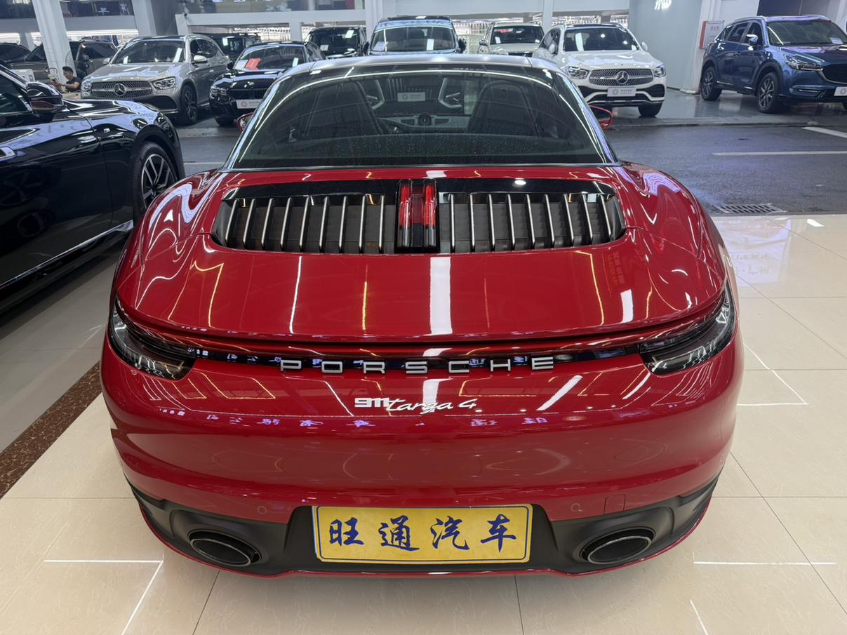 Porsche 911 2022 thumb 3