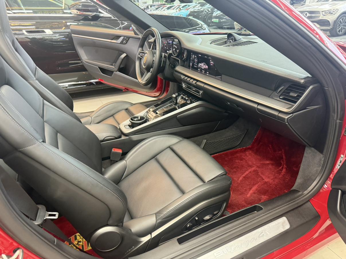 Porsche 911 2022 thumb 11