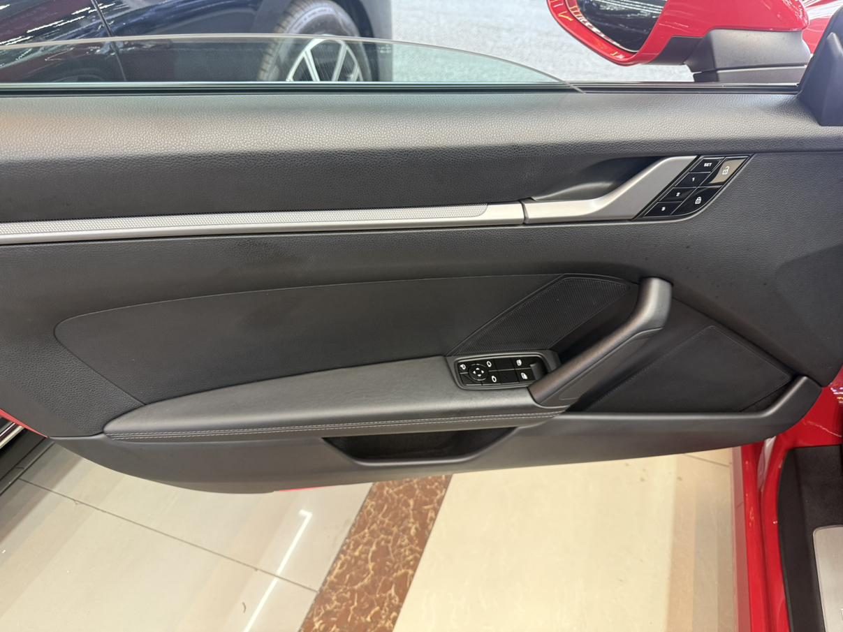 Porsche 911 2022 thumb 12