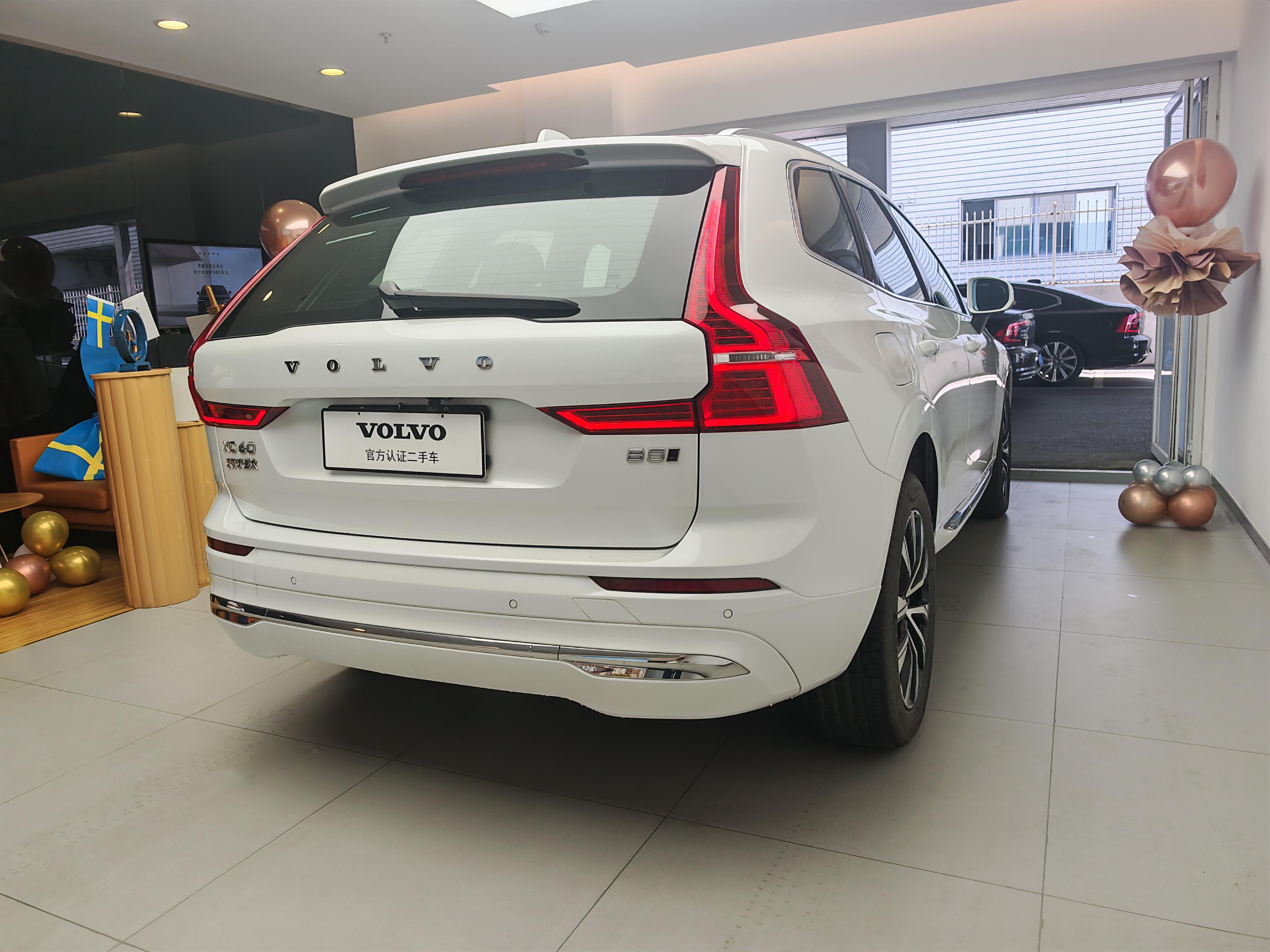 Volvo XC60 2024 thumb 5